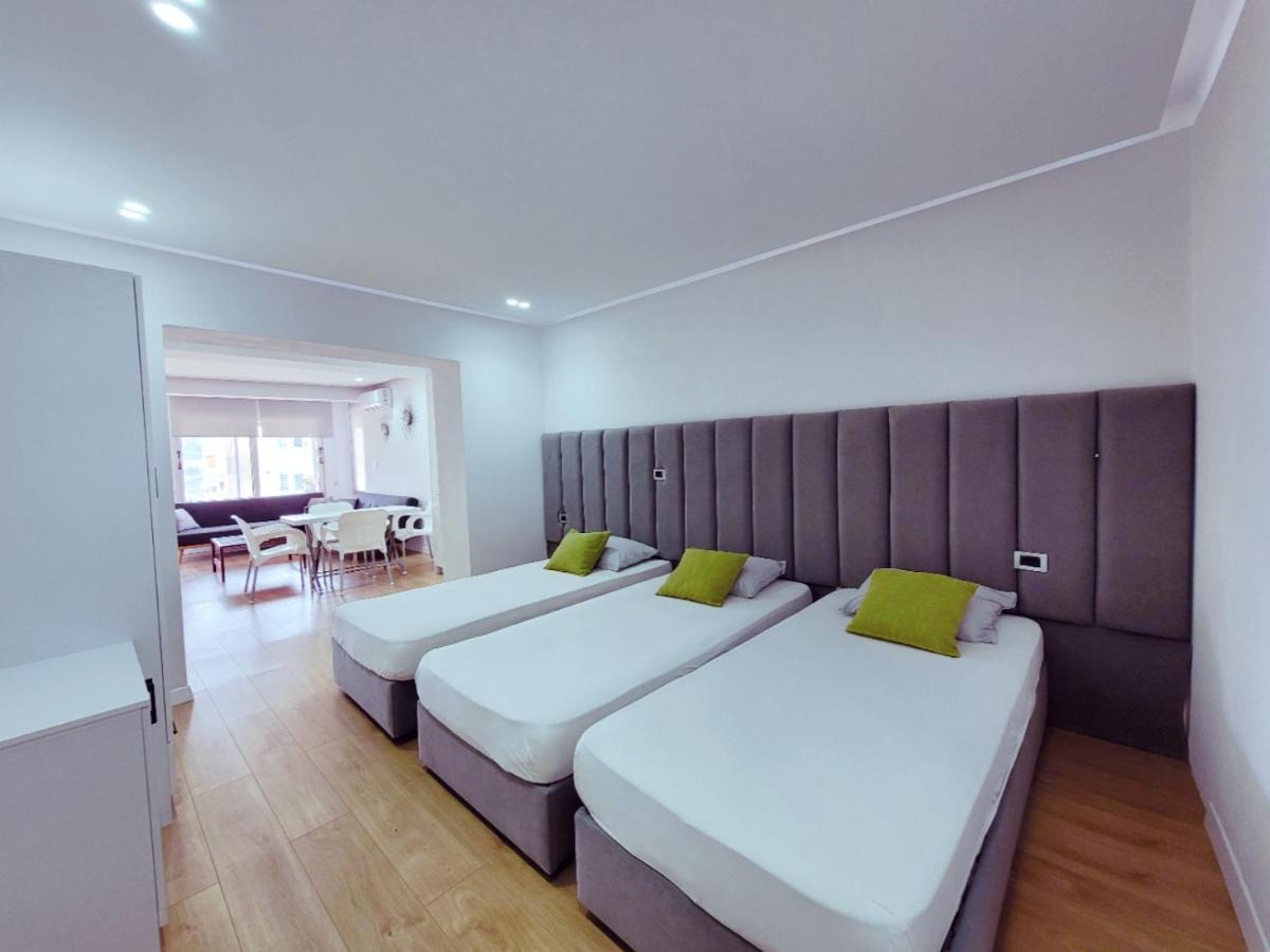 Loi Apartment Sarandë エクステリア 写真