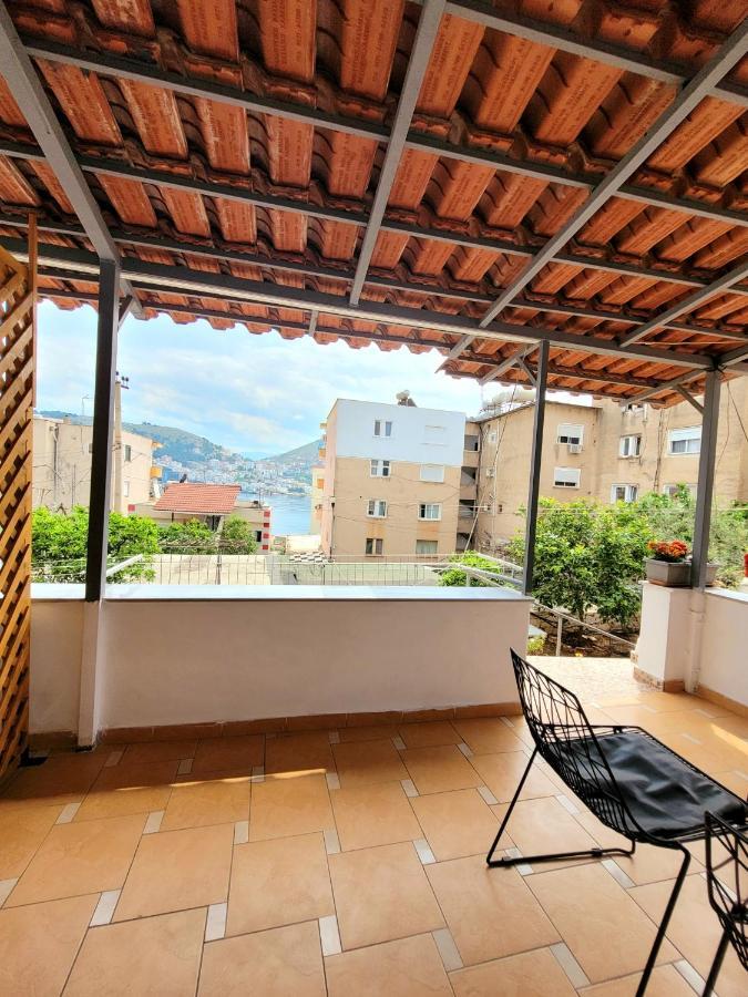 Loi Apartment Sarandë エクステリア 写真