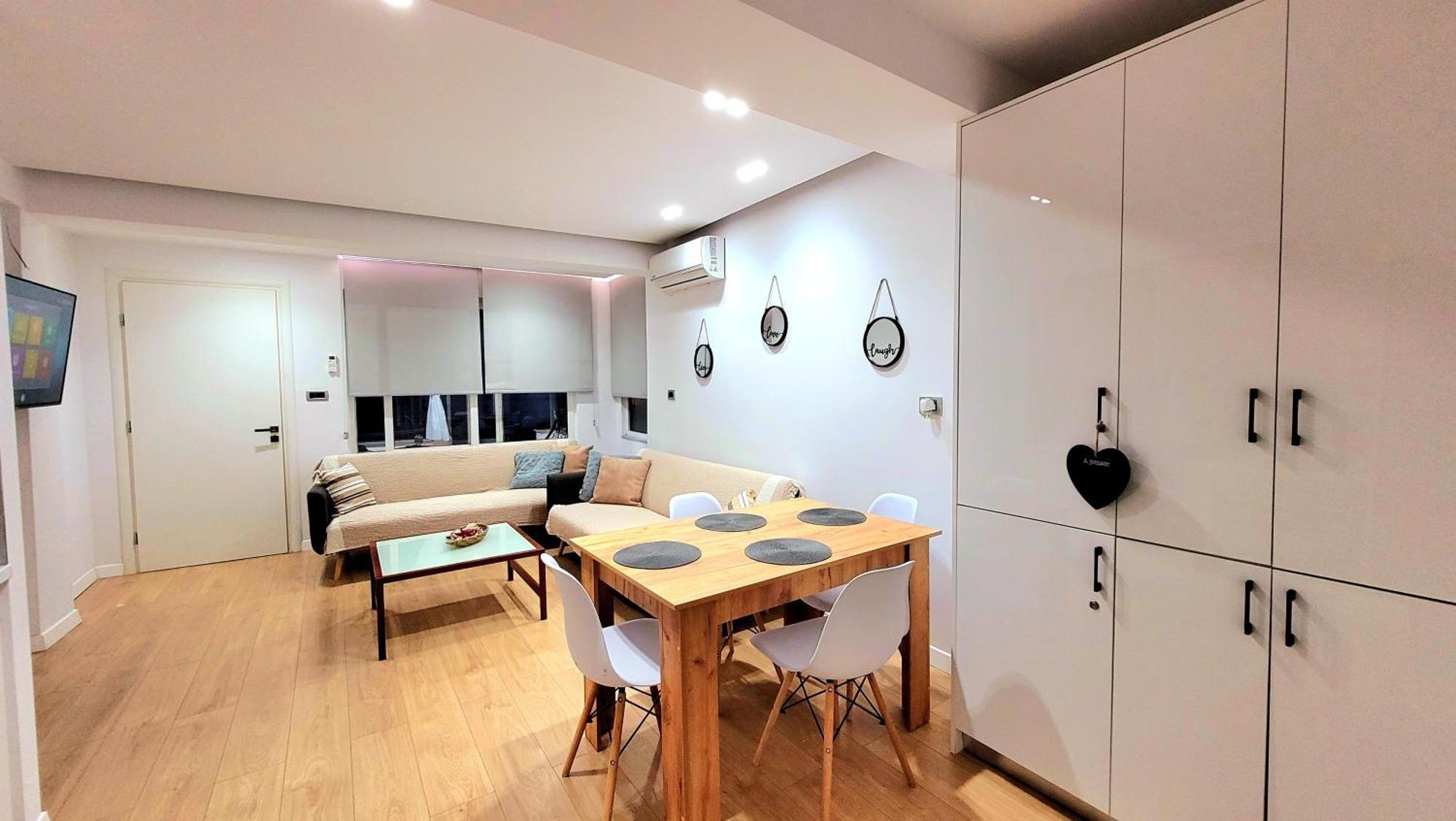Loi Apartment Sarandë エクステリア 写真
